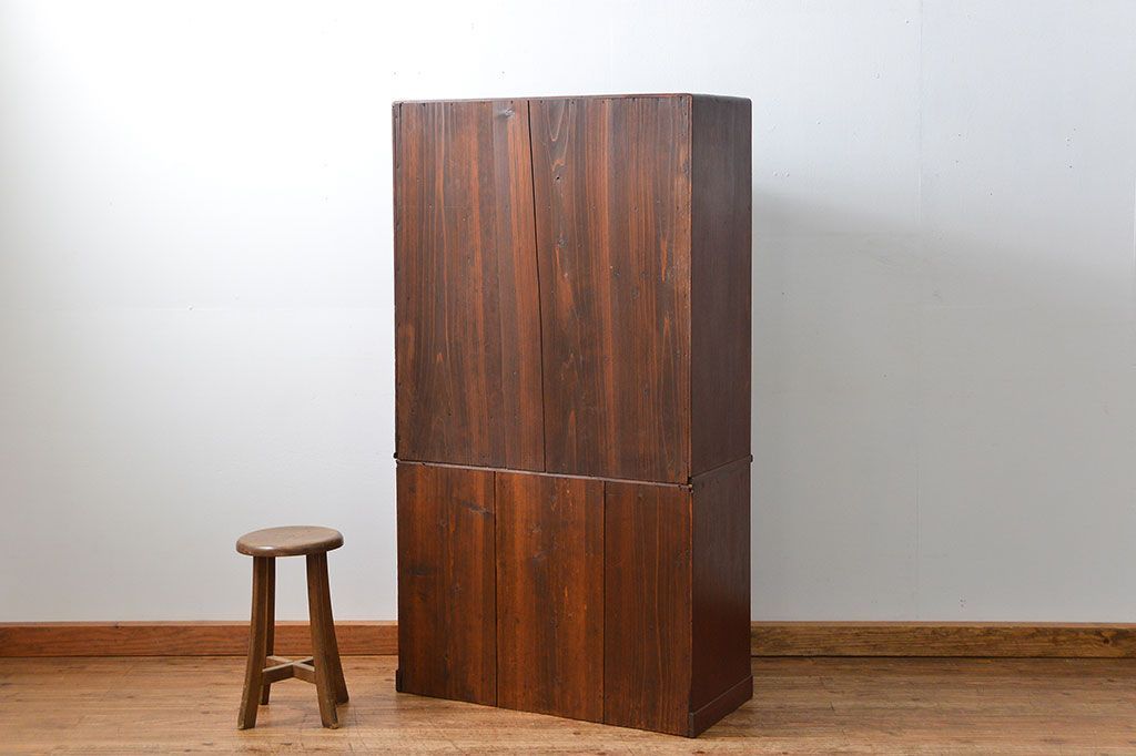 アンティーク家具　古民具・骨董 前面黒柿無垢材 二段重ね 高級茶箪笥(水屋箪笥)