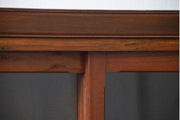 レトロ家具　昭和レトロ 前面栗材のシンプルなアンティーク収納棚(本棚、飾り棚、食器棚)