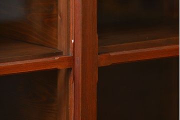 レトロ家具　昭和レトロ 前面栗材のシンプルなアンティーク収納棚(本棚、飾り棚、食器棚)
