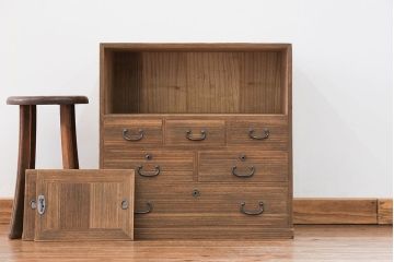 アンティーク家具　アンティーク 古い桐材の小箪笥(チェスト、小引き出し、桐箪笥、桐たんす)