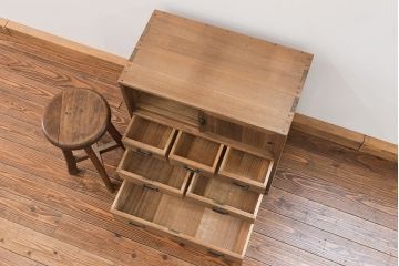 アンティーク家具　アンティーク 古い桐材の小箪笥(チェスト、小引き出し、桐箪笥、桐たんす)
