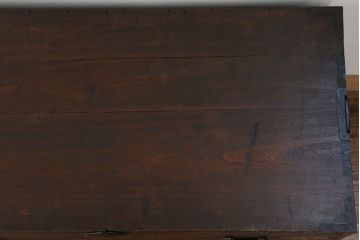 アンティーク家具　古民具・骨董 前面桐材の使い込まれた時代箪笥ローボード(ローチェスト、桐箪笥、桐たんす)