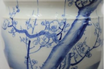 アンティーク雑貨　アンティーク 花鳥の図 染付 水鉢(手水鉢、水甕)