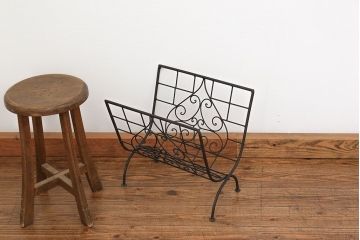 アンティーク雑貨　中古 アイアン製の薪ラック(ウッドラック、マガジンラック)