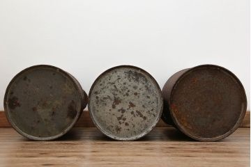 アンティーク雑貨　昭和レトロ 古いアイアンの牛乳缶3個セット(ミルク缶)