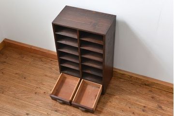 アンティーク家具　アンティーク　引き出し付き!古い木の書類棚(カルテケース、小引き出し)