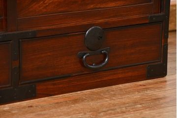 アンティーク家具　古民具・骨董 前面欅材の黒柿枠引き出し時代箪笥ローボード(ローチェスト)