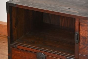 アンティーク家具　古民具・骨董 前面欅材の黒柿枠引き出し時代箪笥ローボード(ローチェスト)