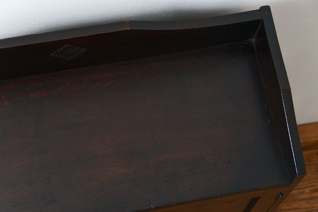 アンティーク家具　アンティーク 古い栓材の小振りな丸窓本箱(ブックケース、収納棚)