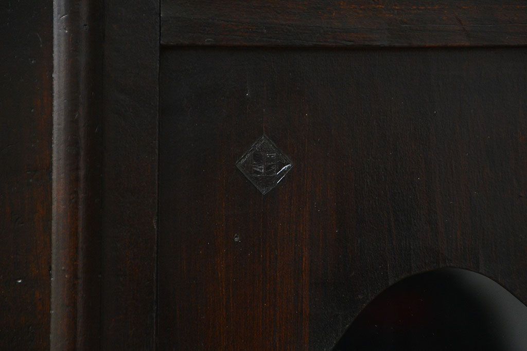 アンティーク家具　アンティーク 古い栓材の小振りな丸窓本箱(ブックケース、収納棚)