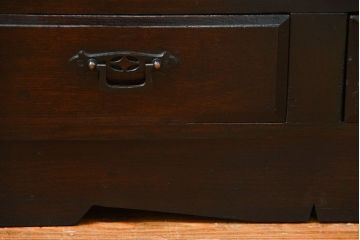 アンティーク家具　アンティーク 古い栓材の小振りな丸窓本箱(ブックケース、収納棚)