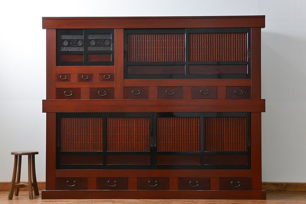 アンティーク家具　古民具・骨董 前面欅材!美しい七尺近江水屋箪笥