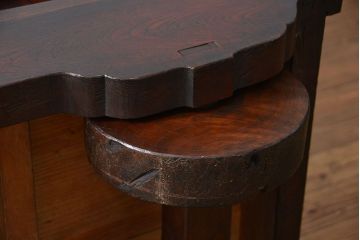アンティーク家具　古民具・骨董 極厚金具の三国車箪笥(帳場箪笥、船箪笥)