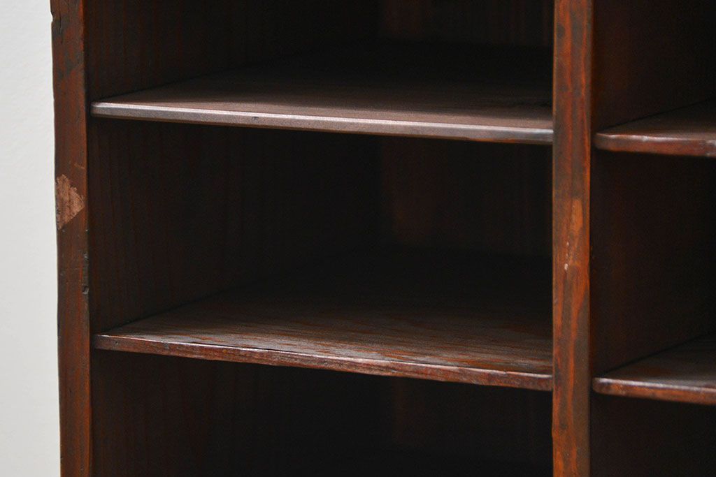 アンティーク家具　アンティーク 古い木の小振りな書類棚(マス目棚、収納棚、飾り棚)