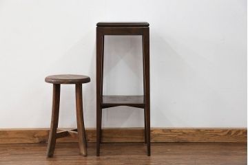 アンティーク雑貨　アンティーク 古い木の上品な高脚花台(サイドテーブル)