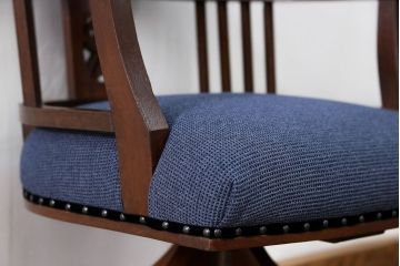 アンティーク家具　大正ロマン 古いナラ材の上品な回転椅子(回転イス、ドクターチェア)