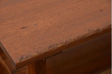 レトロ家具　アンティーク レトロなデザインのサイドテーブル(机)