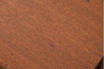 レトロ家具　アンティーク レトロなデザインのサイドテーブル(机)