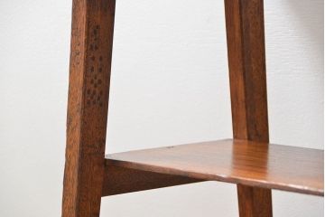 レトロ家具　アンティーク レトロなデザインのサイドテーブル(机)