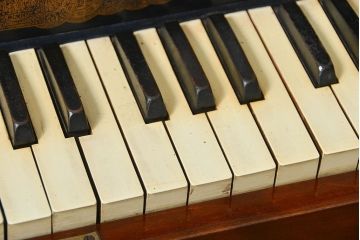 アンティーク雑貨　ジャンク 山葉(ヤマハ)製のアンティークオルガン(日本楽器)