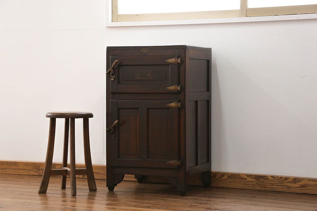 アンティーク雑貨　アンティーク 古いナラ材の木製冷蔵庫