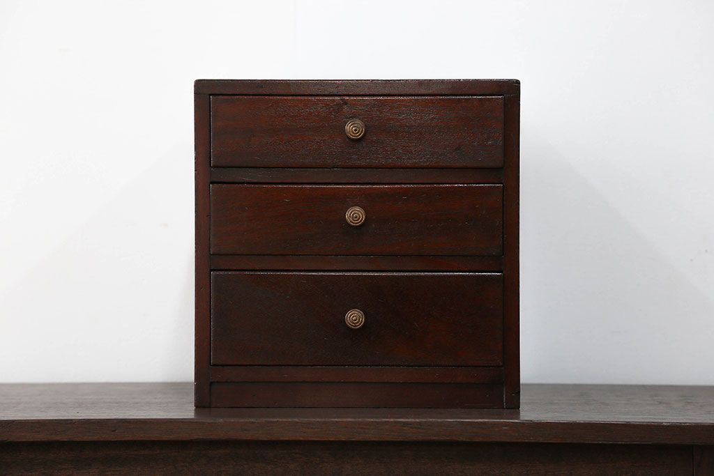 レトロ家具　昭和レトロ 古い木のシンプルなアンティーク三段小引き出し