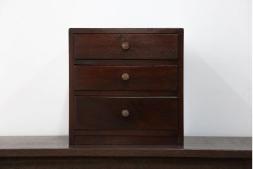 レトロ家具　昭和レトロ 古い木のシンプルなアンティーク三段小引き出し