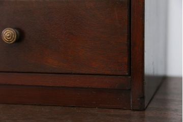 レトロ家具　昭和レトロ 古い木のシンプルなアンティーク三段小引き出し