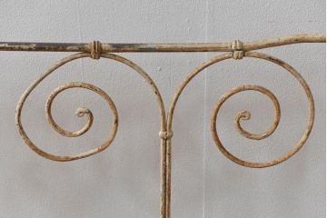 アンティーク家具　フランスアンティーク　フォールディングベビーベッド(ロートアイアン)
