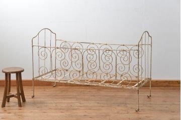 アンティーク家具　フランスアンティーク　フォールディングベビーベッド(ロートアイアン)