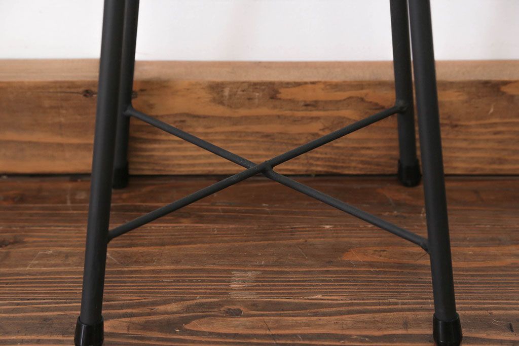 ラフジュ工房オリジナル アイアンペイントスツール(1)(丸椅子、丸イス)