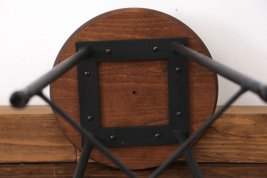 ラフジュ工房オリジナル アイアンペイントスツール(1)(丸椅子、丸イス)