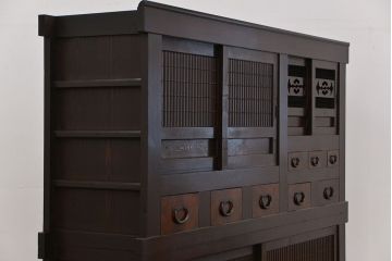 アンティーク家具　アンティーク 丸桟仕上げのモダンな6尺水屋箪笥 (キャビネット、食器棚、戸棚)