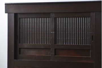 アンティーク家具　アンティーク 丸桟仕上げのモダンな6尺水屋箪笥 (キャビネット、食器棚、戸棚)