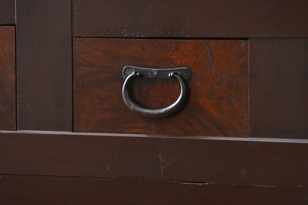 アンティーク家具　アンティーク 丸桟仕上げのモダンな6尺水屋箪笥 (キャビネット、食器棚、戸棚)