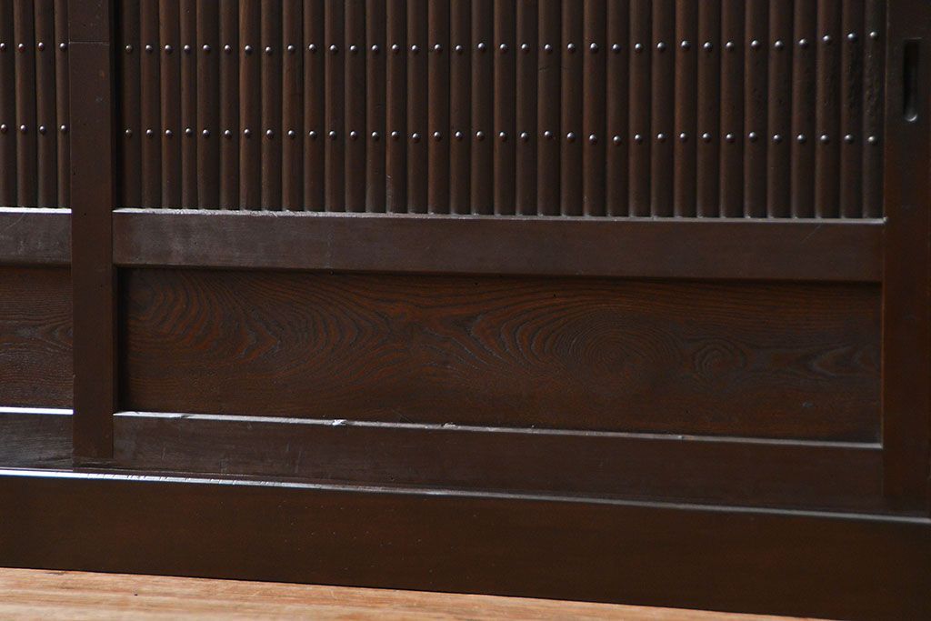 アンティーク家具　アンティーク 丸桟仕上げのモダンな6尺水屋箪笥 (キャビネット、食器棚、戸棚)