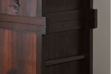 アンティーク家具　アンティーク 丸桟仕上げのモダンな6尺水屋箪笥 (キャビネット、食器棚、戸棚)