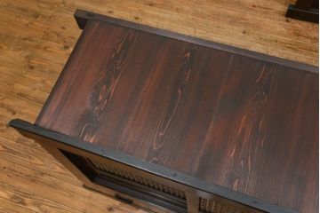 アンティーク家具　アンティーク 丸桟仕上げのモダンな6尺水屋箪笥 (キャビネット、食器棚、戸棚)