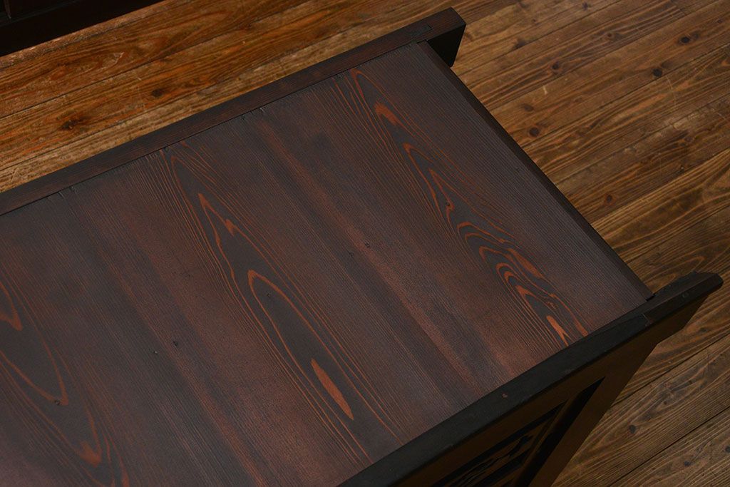 アンティーク家具　アンティーク 丸桟仕上げのモダンな6尺水屋箪笥 (キャビネット、食器棚、戸棚)