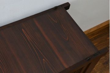 アンティーク家具　アンティーク 丸桟仕上げのモダンな6尺水屋箪笥 (キャビネット、食器棚、戸棚)