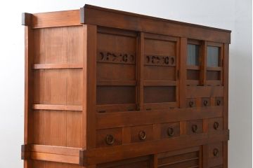 アンティーク家具　古民具・骨董 昇り引き出し付き!明るい色合いの六尺水屋箪笥 (食器棚、収納棚)