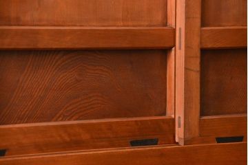 アンティーク家具　古民具・骨董 昇り引き出し付き!明るい色合いの六尺水屋箪笥 (食器棚、収納棚)