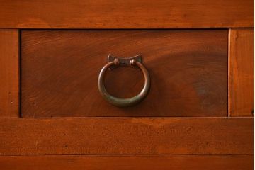 アンティーク家具　古民具・骨董 昇り引き出し付き!明るい色合いの六尺水屋箪笥 (食器棚、収納棚)