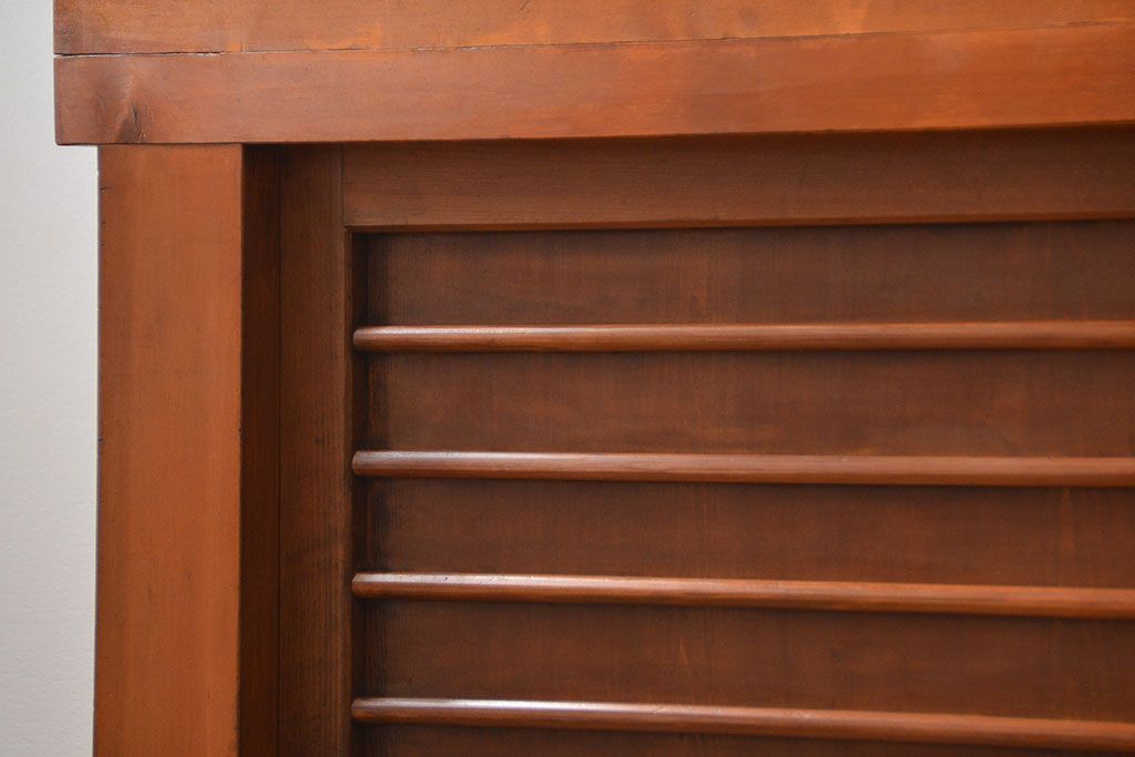 アンティーク家具　古民具・骨董 昇り引き出し付き!明るい色合いの六尺水屋箪笥 (食器棚、収納棚)