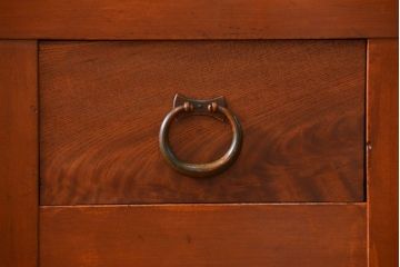 アンティーク家具　古民具・骨董 昇り引き出し付き!明るい色合いの六尺水屋箪笥 (食器棚、収納棚)