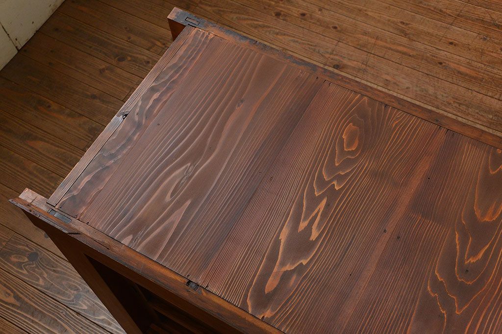 アンティーク家具　古民具・骨董 昇り引き出し付き!明るい色合いの六尺水屋箪笥 (食器棚、収納棚)