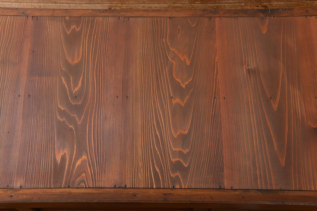 アンティーク家具　古民具・骨董 昇り引き出し付き!明るい色合いの六尺水屋箪笥 (食器棚、収納棚)