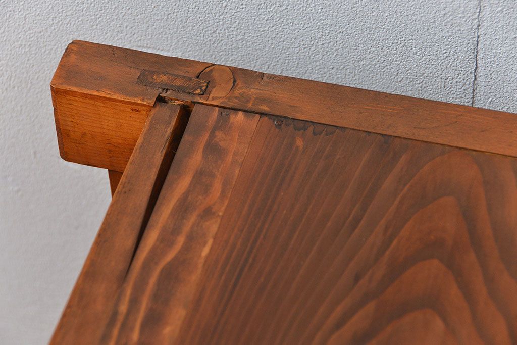 アンティーク家具　古民具・骨董 昇り引き出し付き!明るい色合いの六尺水屋箪笥 (食器棚、収納棚)