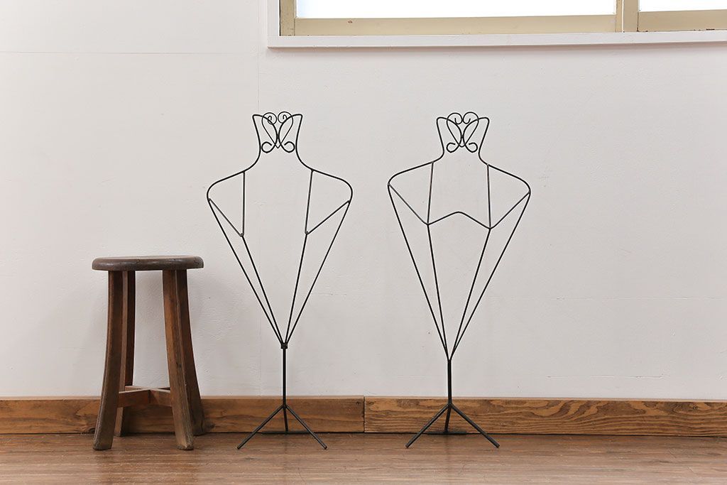 アンティーク雑貨　昭和レトロ 古い洋品店のワイヤスタンドハンガー2点セット(トルソー)