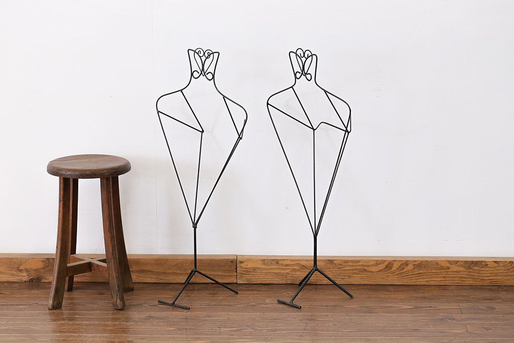 アンティーク雑貨　昭和レトロ 古い洋品店のワイヤスタンドハンガー2点セット(トルソー)